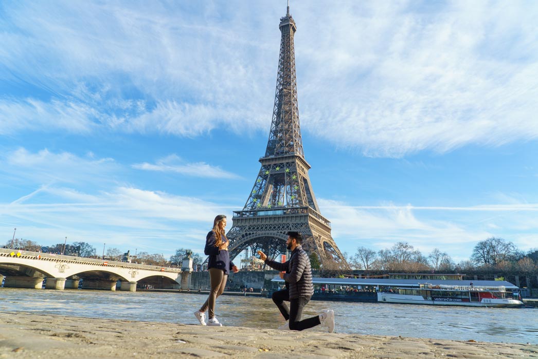 Paris demande en mariage tour eiffel port Debilly 