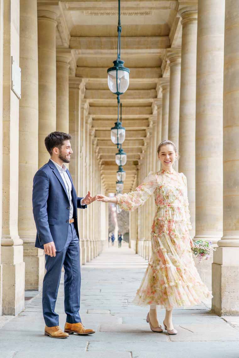 Paris photoshoot session with an English-speaking photographer – A couple enjoying a seamless photography experience