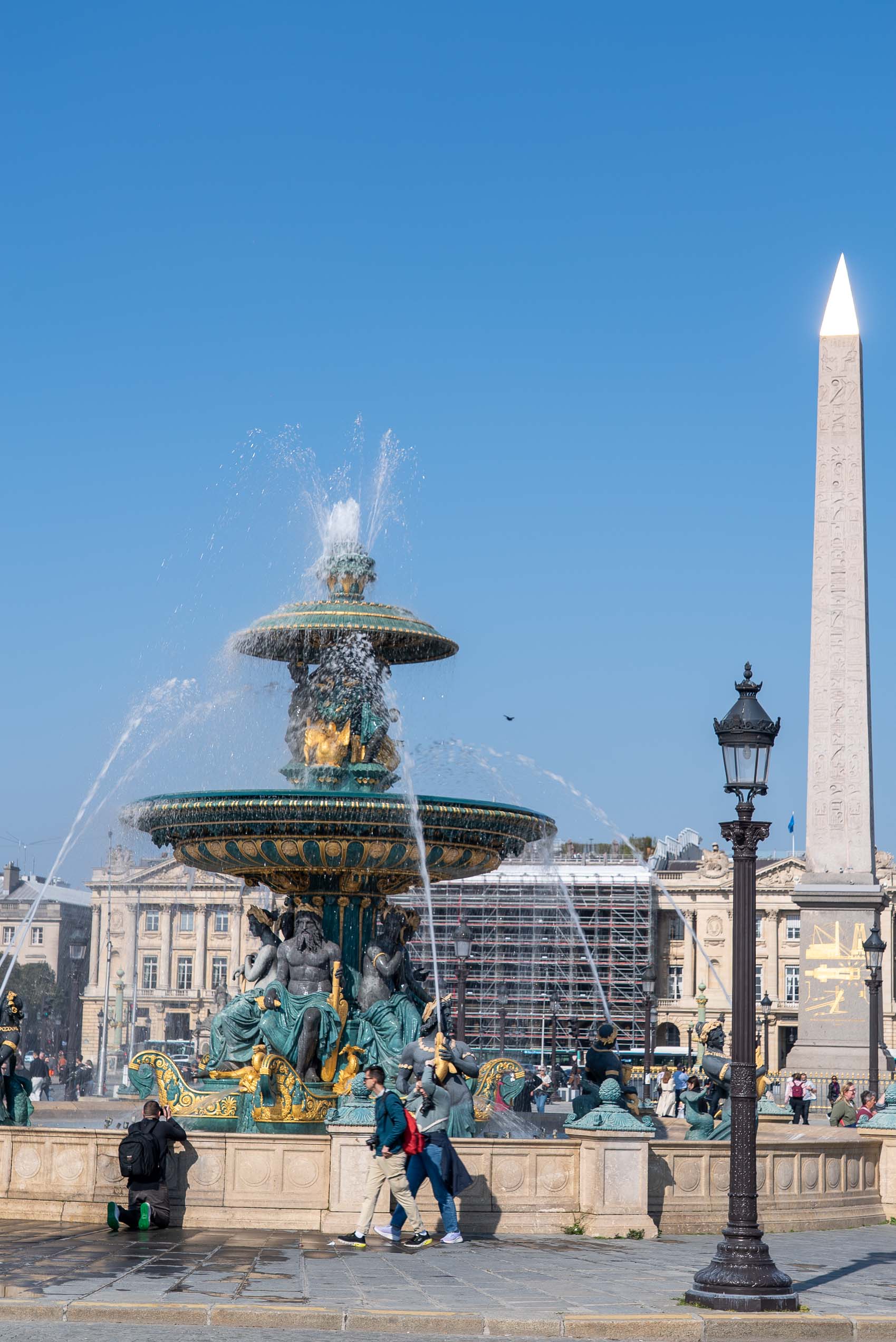 Lignes verticales place de la Concorde — exercice de composition en balade photo Paris cours de composition en extérieur