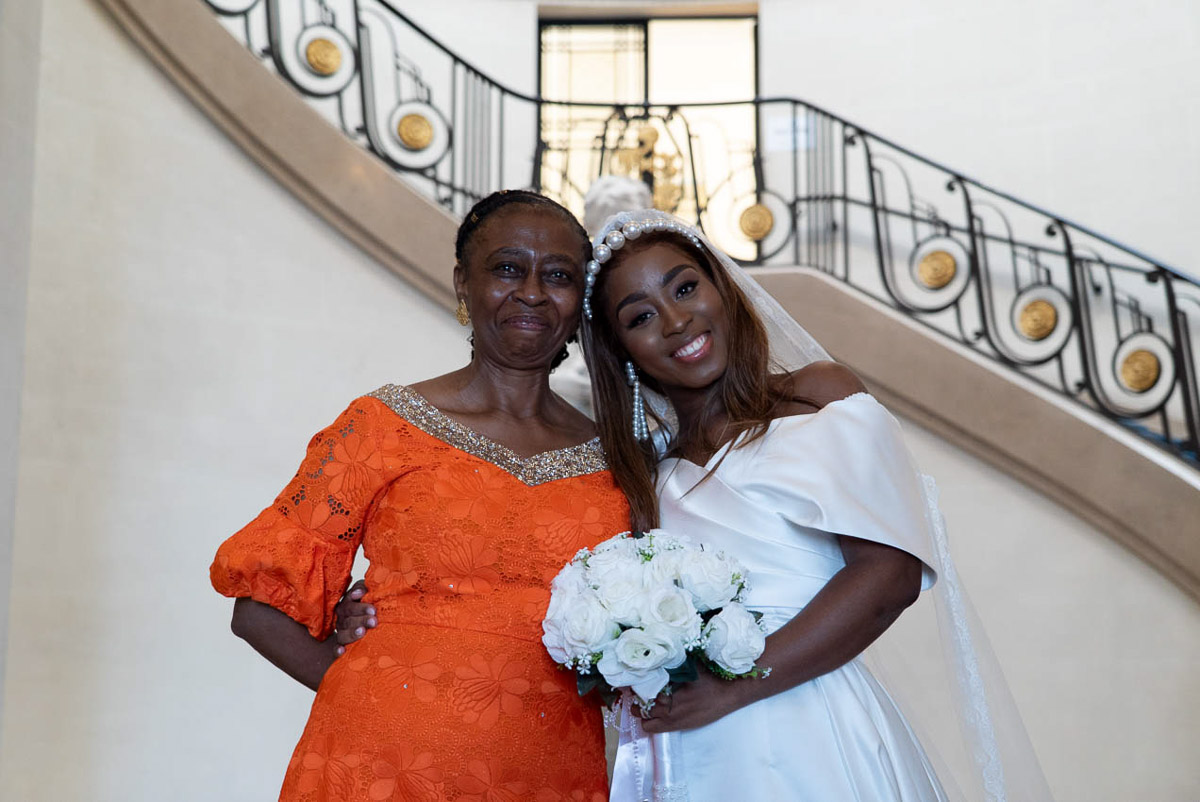 Photographe mariage Paris - 208 Photo Mariee Avec Sa Maman Joyeuse