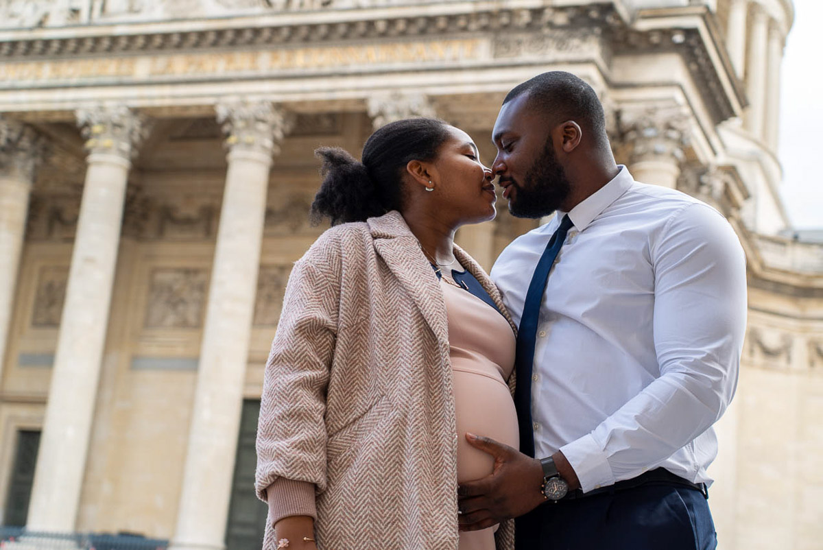 Photographe mariage Paris - 254 Famille Maries Couple Bisous Pantheon Paris