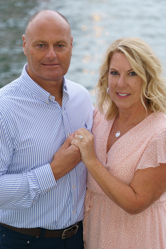 Photo bague de mariage Tour Eiffel Paris Port Debilly