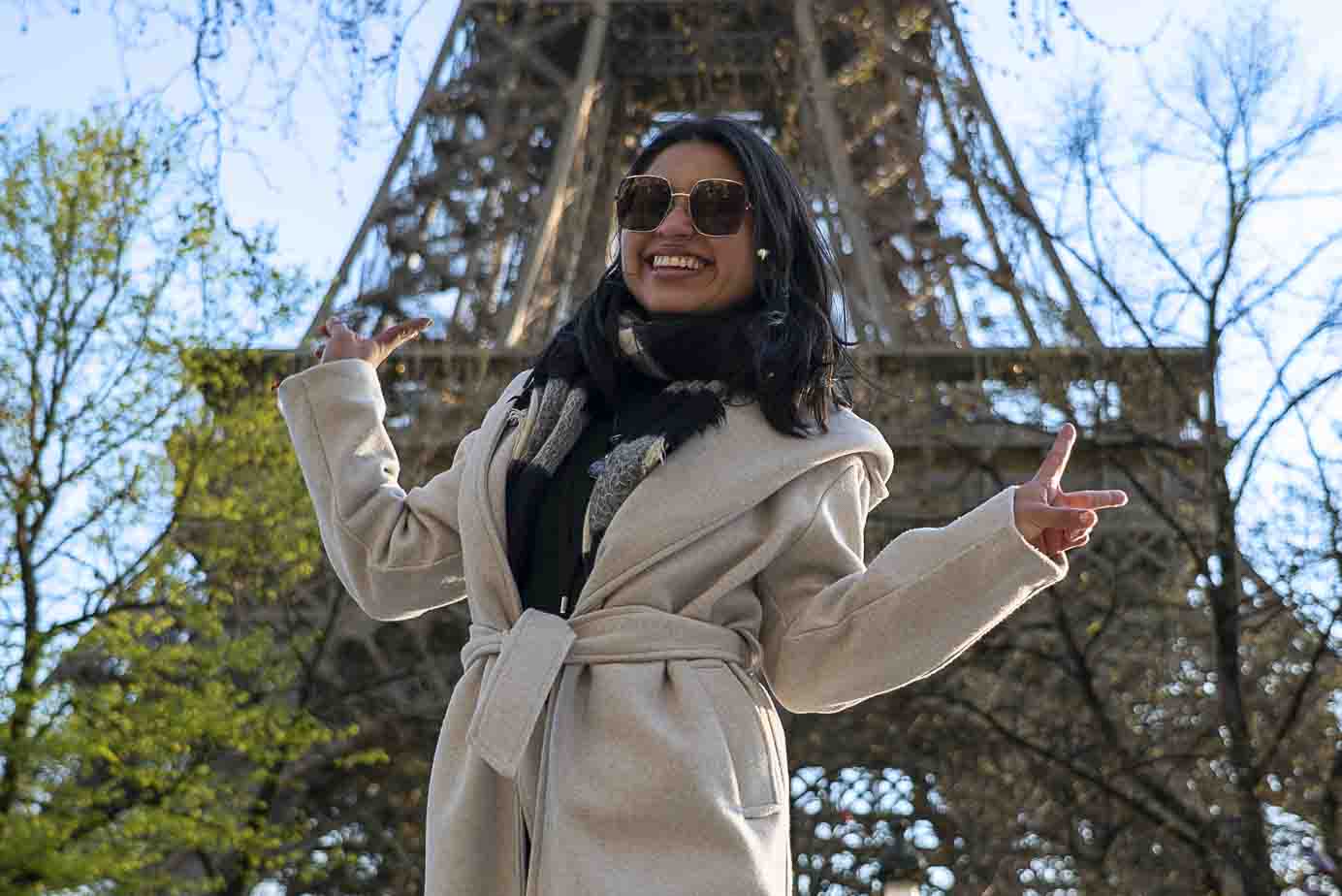 Spot photo Tour Eiffel, rue pour prendre une photo Tour Eiffel depuis la Rue Université à Paris